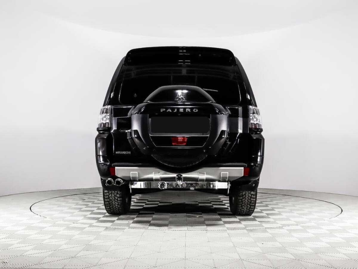 Mitsubishi Pajero 2015 года с пробегом. Фото: #5