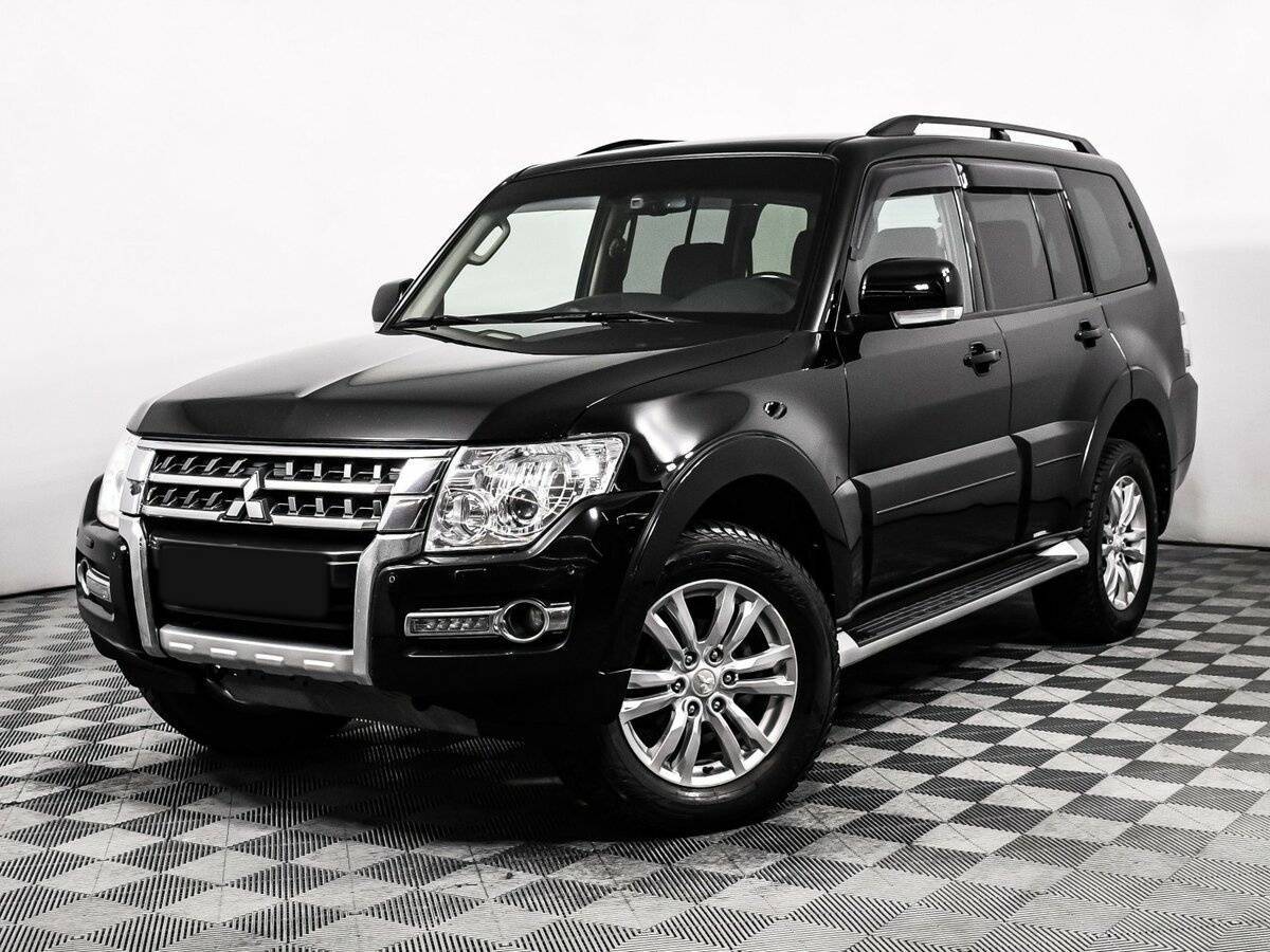 Mitsubishi Pajero 2015 года с пробегом. Посмотреть фото