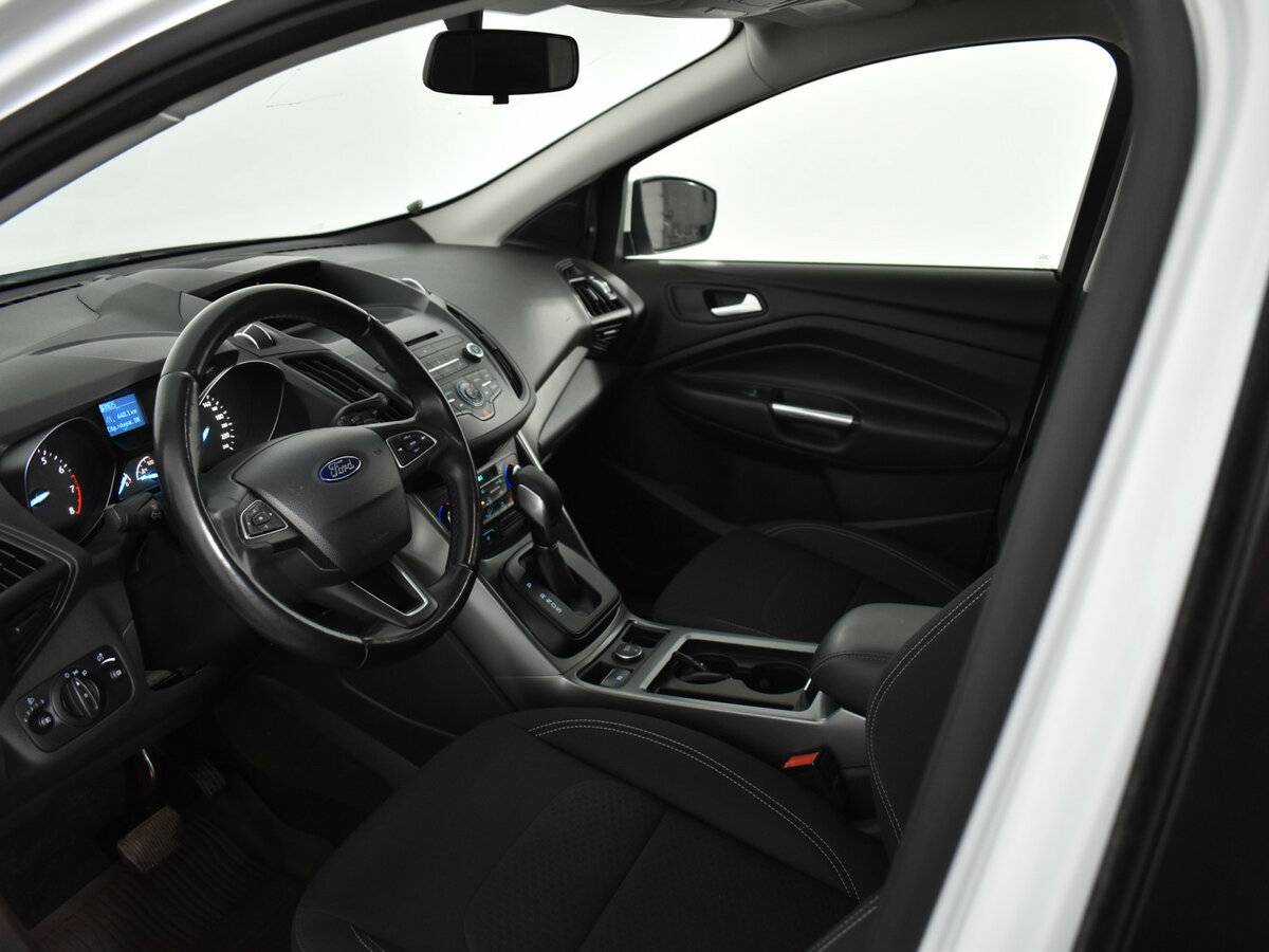 Ford Kuga 2017 года с пробегом. Фото: #6