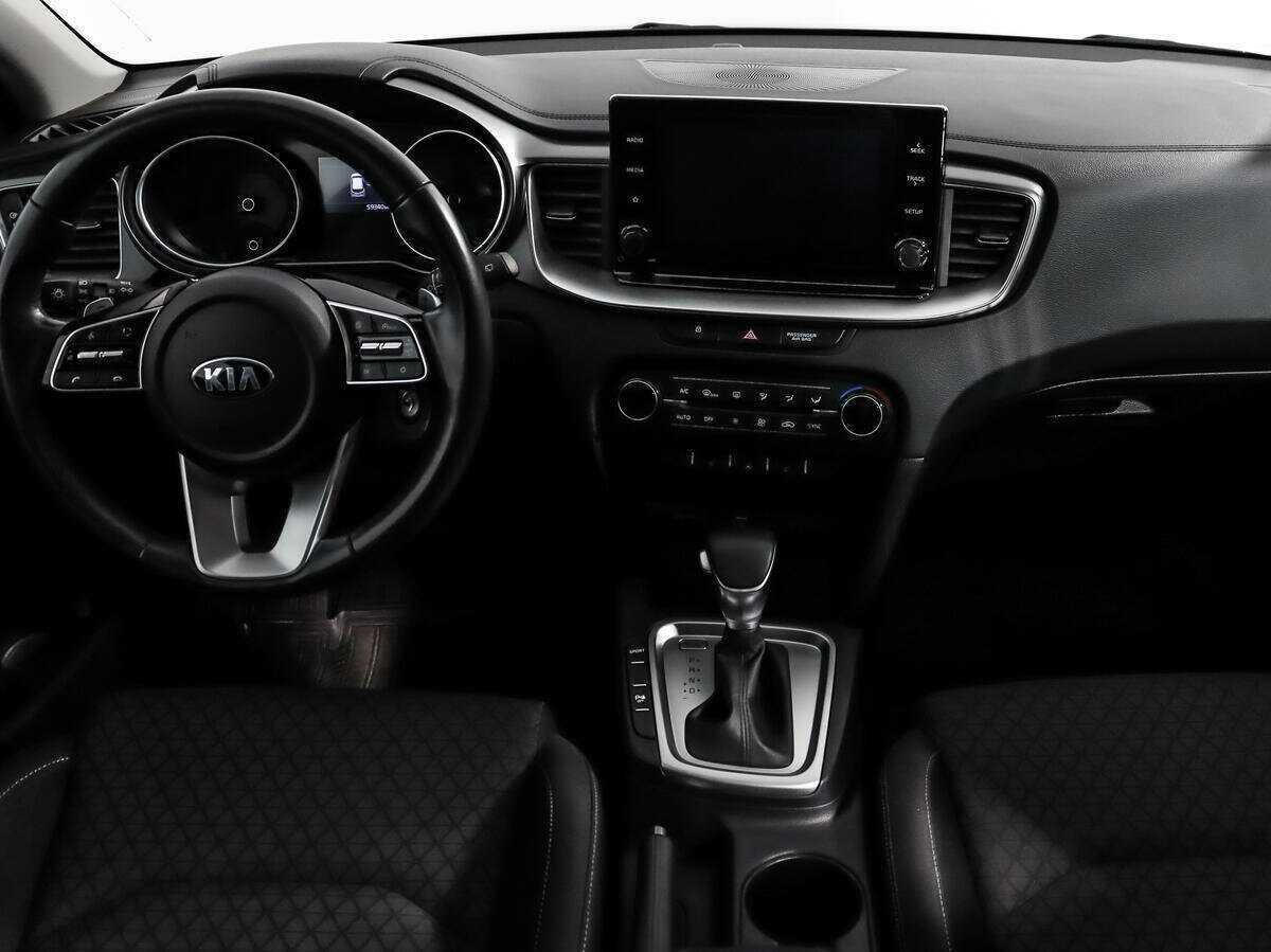 Kia Ceed 2021 года с пробегом. Фото: #11