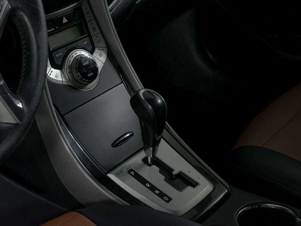 Hyundai Elantra 2012 года с пробегом. Фото: #13