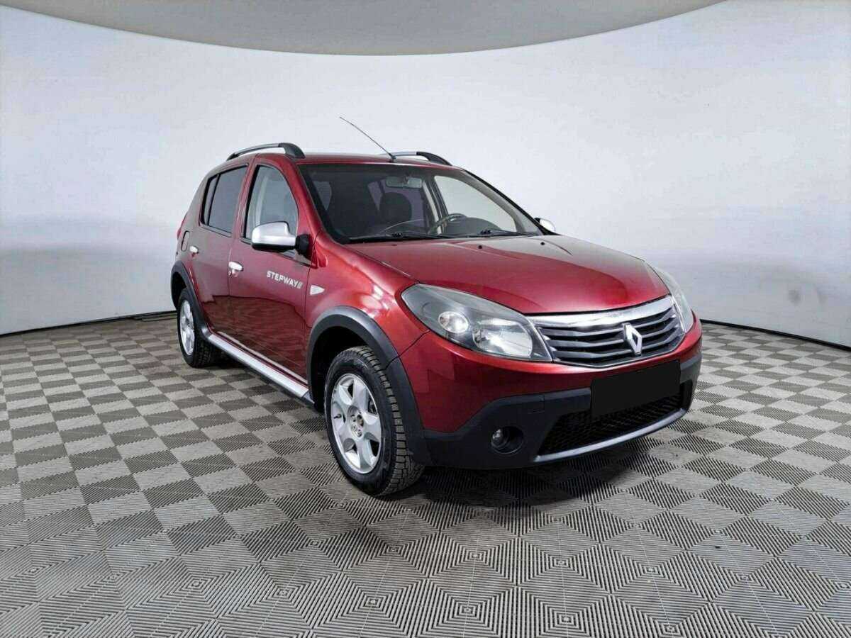 Renault Sandero 2012 года с пробегом. Фото: #2