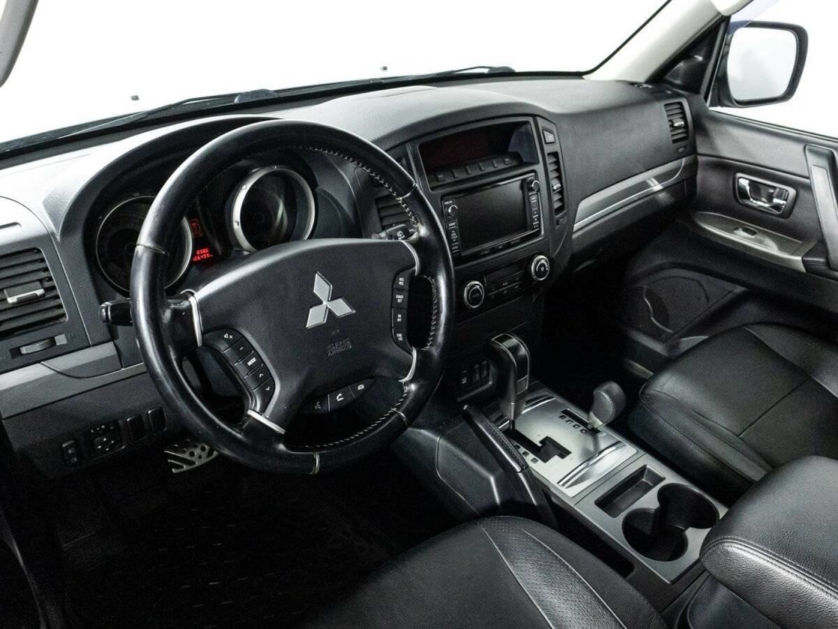 Mitsubishi Pajero 2012 года с пробегом. Фото: #8