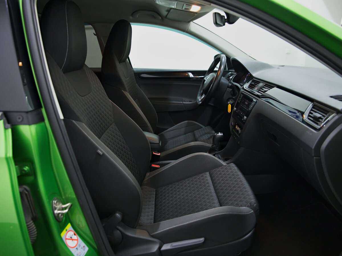 Skoda Rapid 2017 года с пробегом. Фото: #4