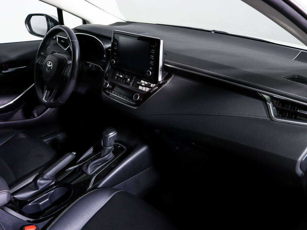 Toyota Corolla 2019 года с пробегом. Фото: #5