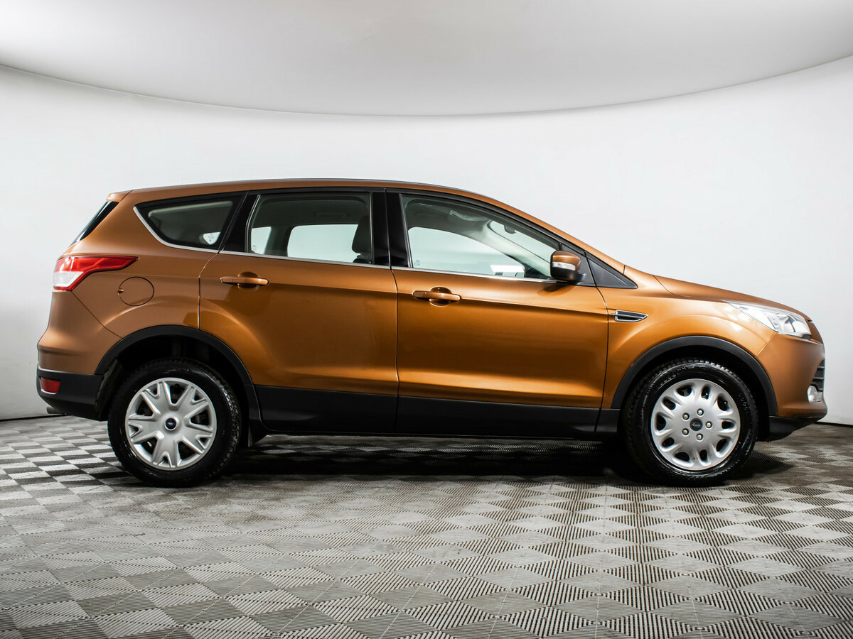 Ford Kuga 2015 года с пробегом. Фото: #3