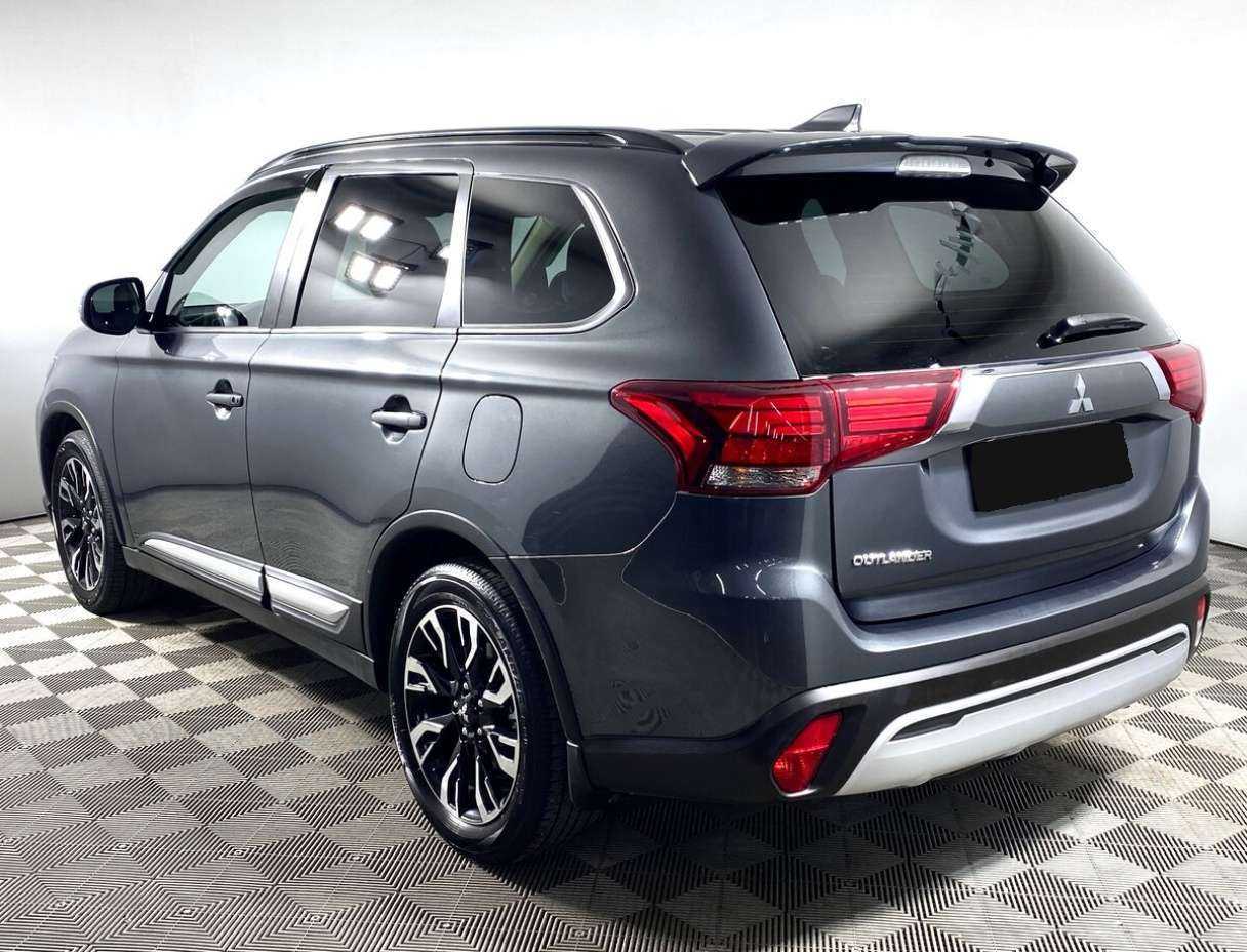 Mitsubishi Outlander 2021 года с пробегом. Фото: #5
