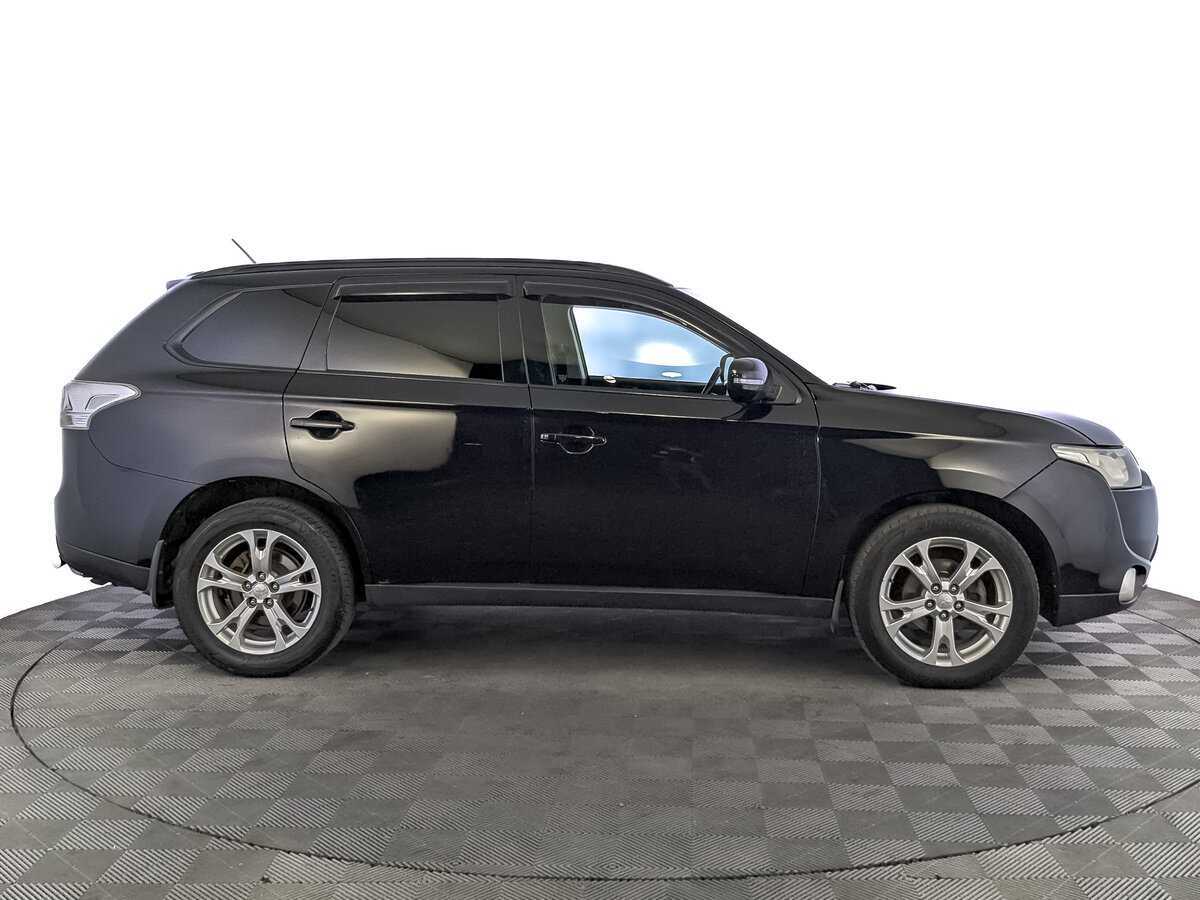 Mitsubishi Outlander 2012 года с пробегом. Фото: #3