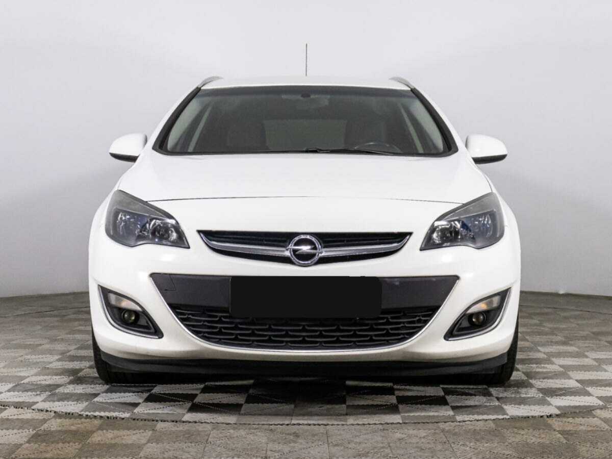 Opel Astra 2015 года с пробегом. Фото: #1