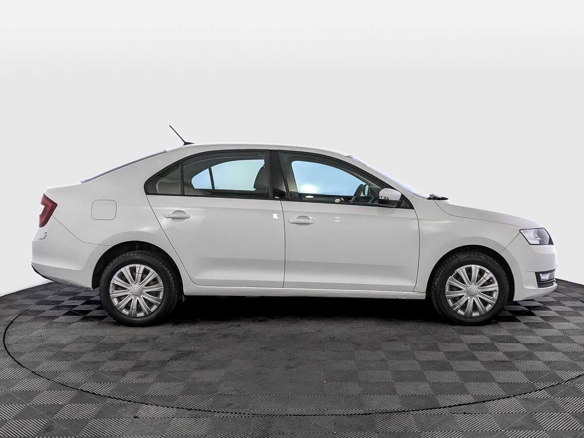 Skoda Rapid 2019 года с пробегом. Фото: #3