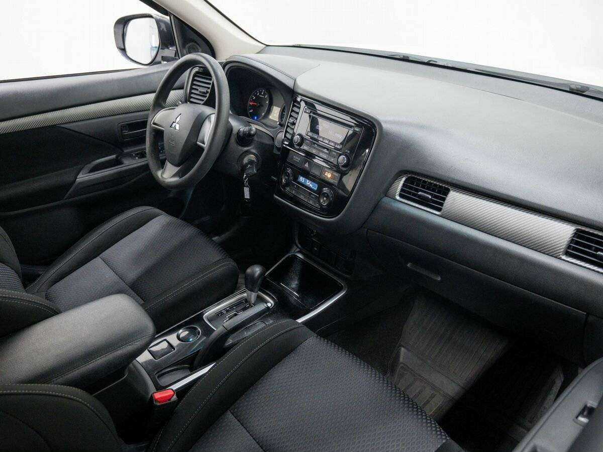 Mitsubishi Outlander 2018 года с пробегом. Фото: #6