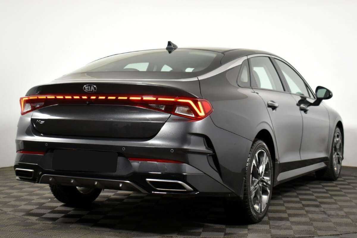 Kia K5 2021 года с пробегом. Фото: #3