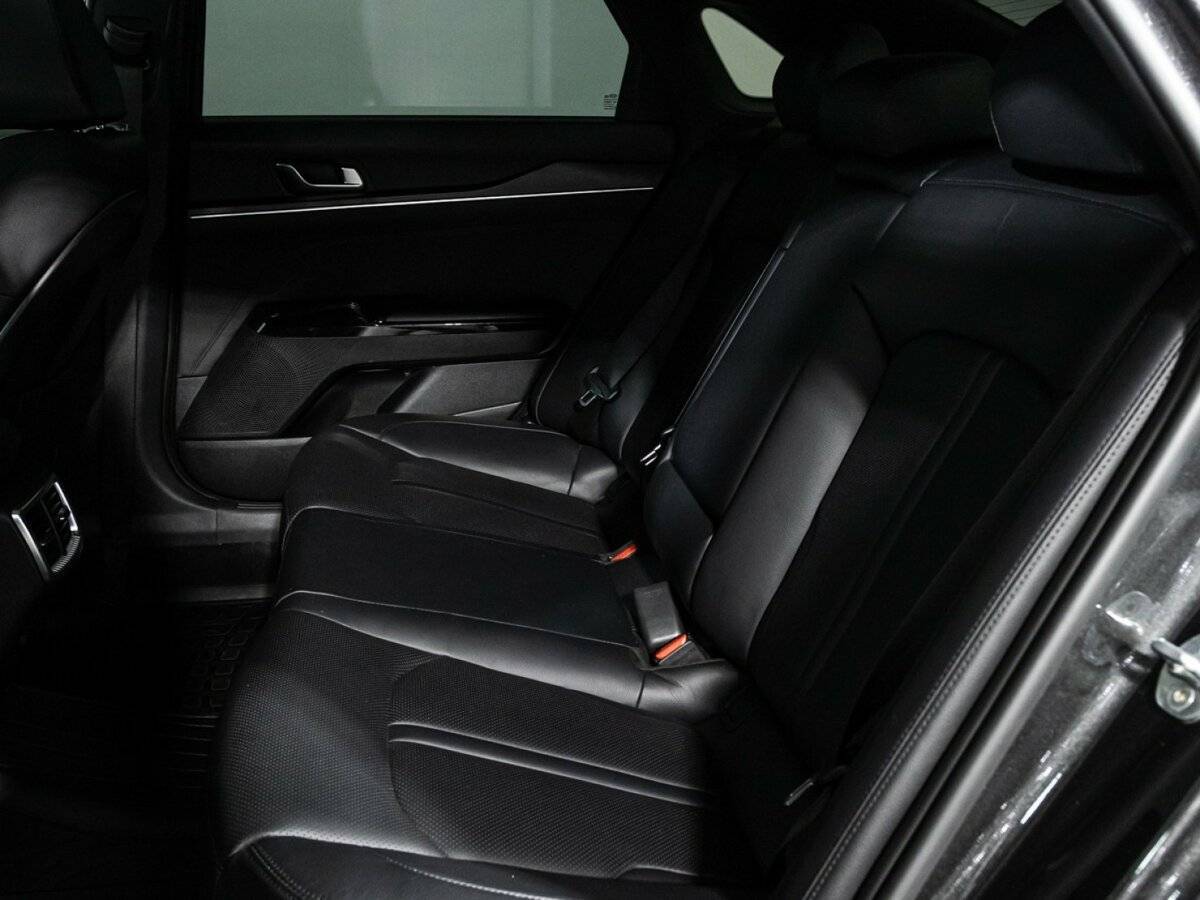 Kia K5 2021 года с пробегом. Фото: #9