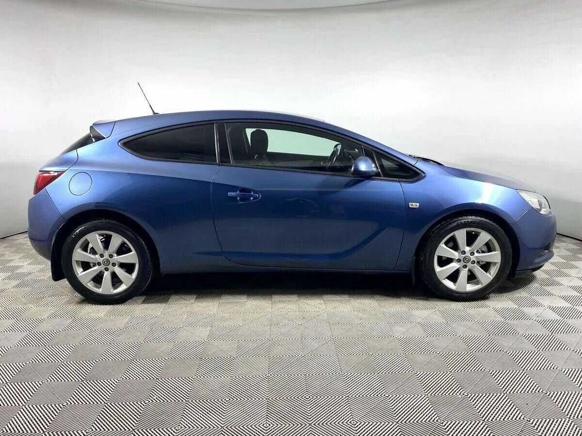 Opel Astra 2013 года с пробегом. Фото: #3