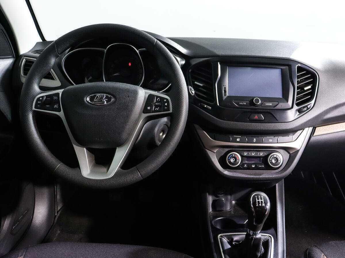 Lada (ВАЗ) Vesta 2019 года с пробегом. Фото: #11