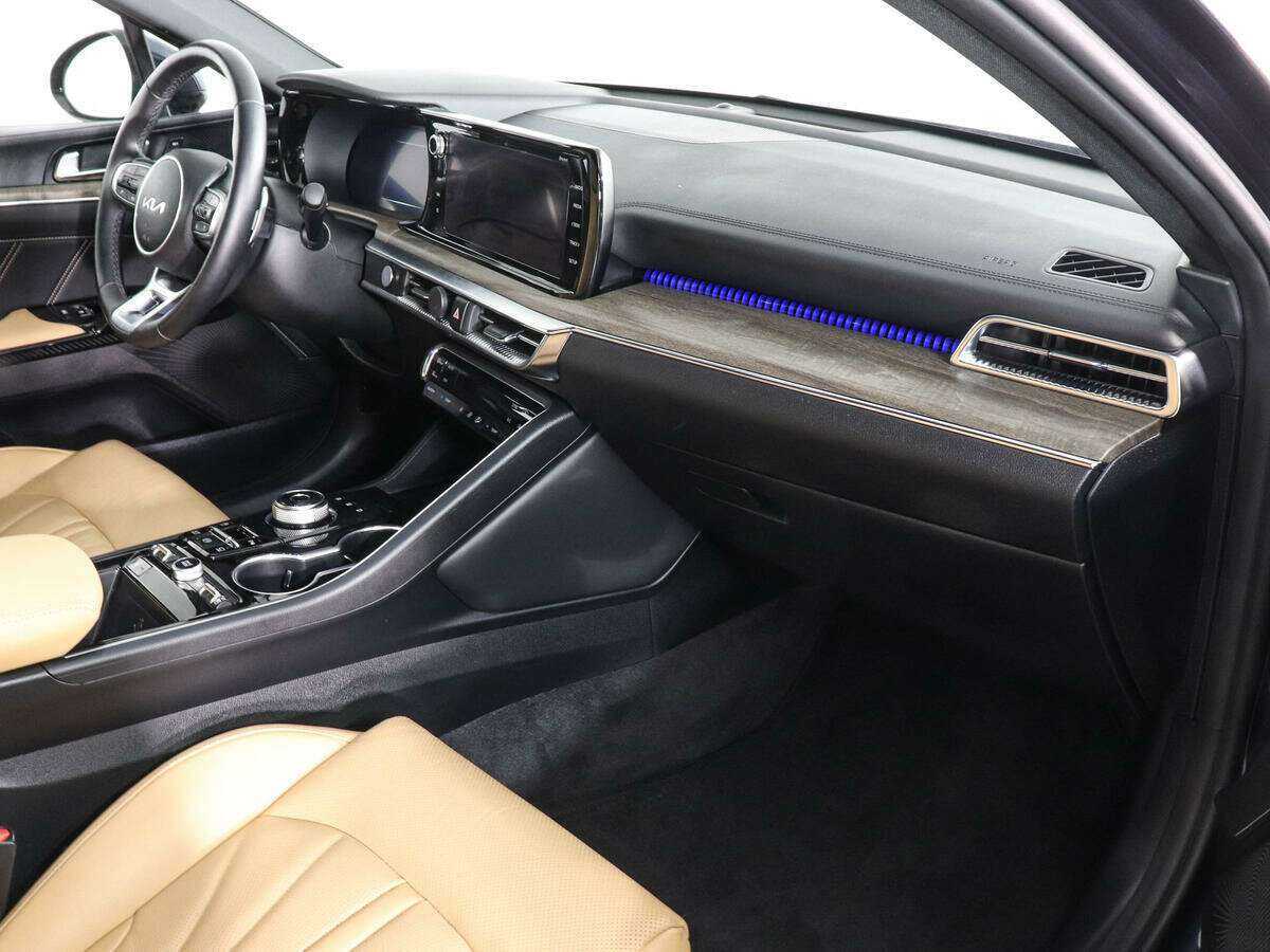 Kia K5 2022 года с пробегом. Фото: #9