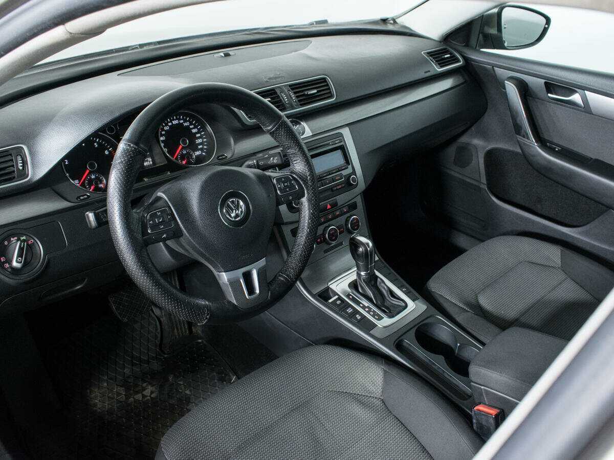 Volkswagen Passat 2012 года с пробегом. Фото: #12