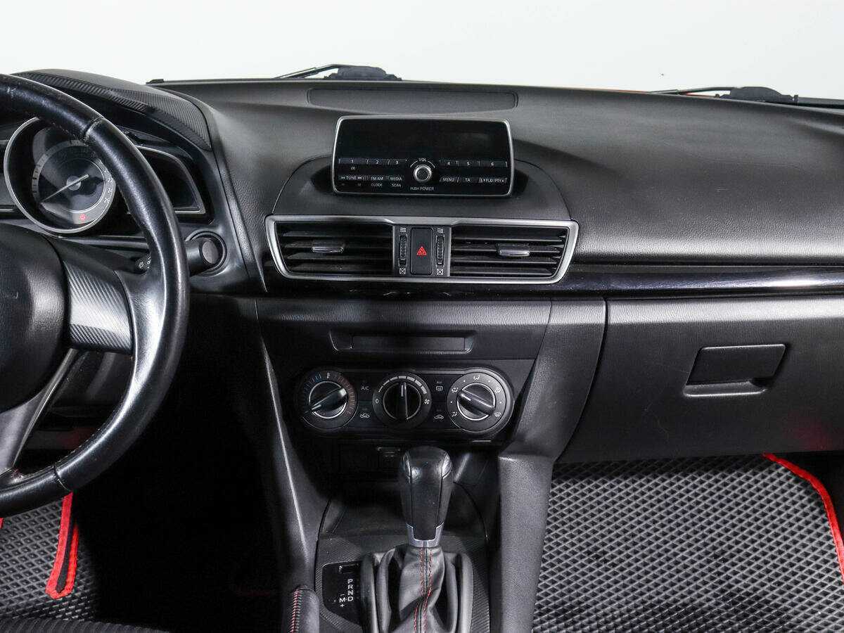 Mazda 3 2013 года с пробегом. Фото: #9