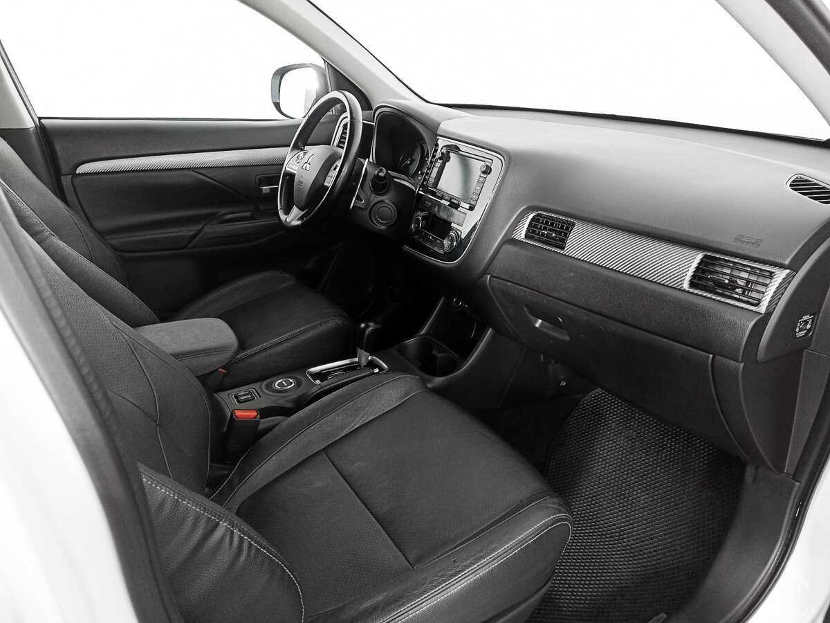 Mitsubishi Outlander 2014 года с пробегом. Фото: #6