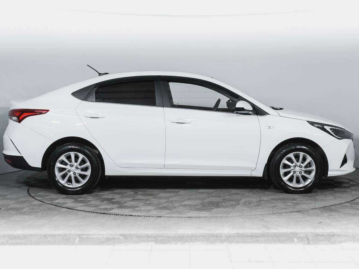 Hyundai Solaris 2021 года с пробегом. Фото: #3