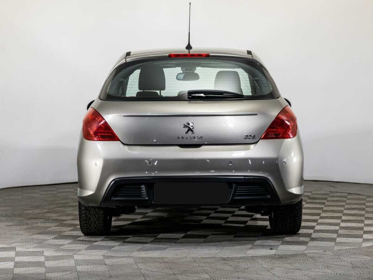 Peugeot 308 2013 года с пробегом. Фото: #5