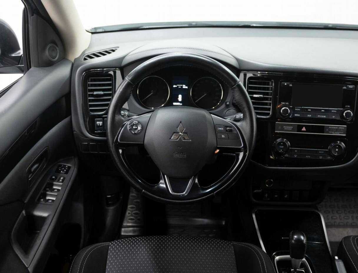 Mitsubishi Outlander 2019 года с пробегом. Фото: #13