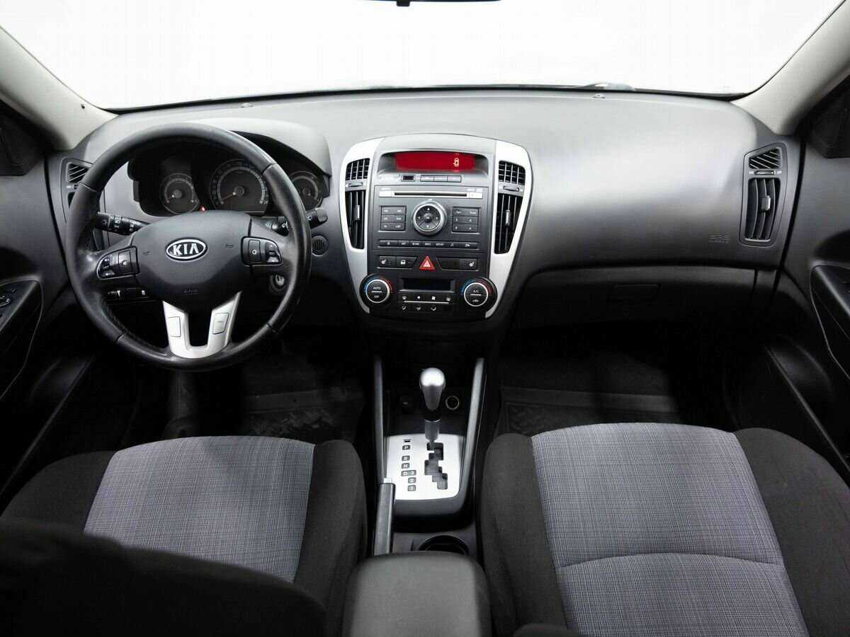 Kia Ceed 2012 года с пробегом. Фото: #12