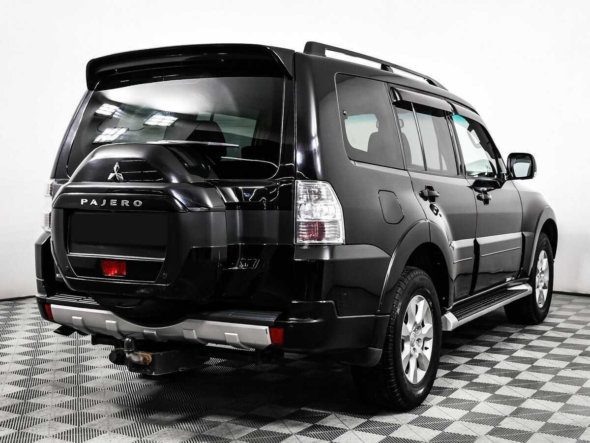 Mitsubishi Pajero 2015 года с пробегом. Фото: #4