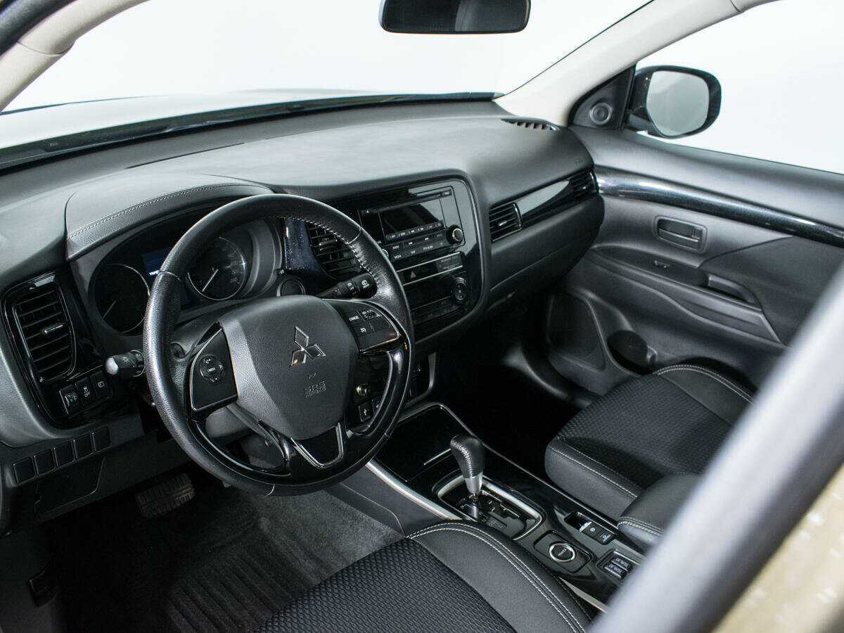 Mitsubishi Outlander 2019 года с пробегом. Фото: #12