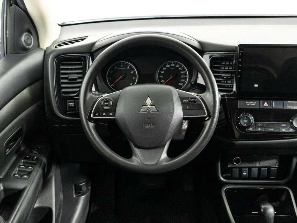 Mitsubishi Outlander 2018 года с пробегом. Фото: #16