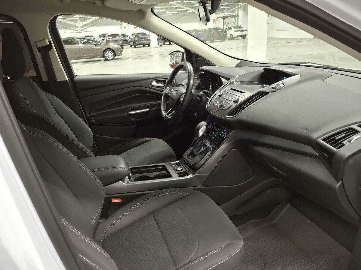 Ford Kuga 2018 года с пробегом. Фото: #10