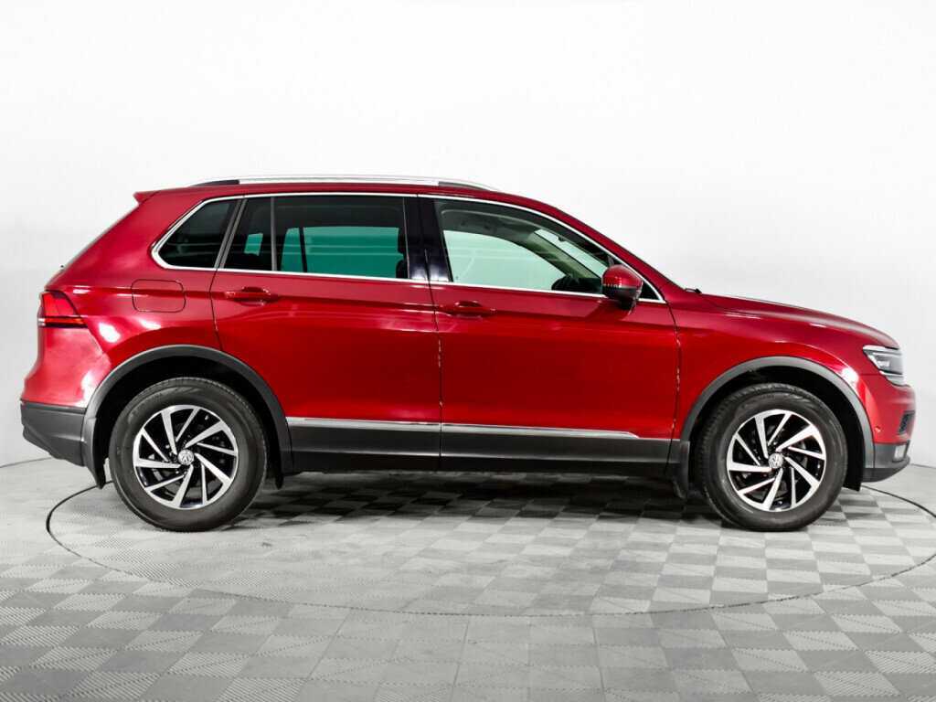 Volkswagen Tiguan 2018 года с пробегом. Фото: #5