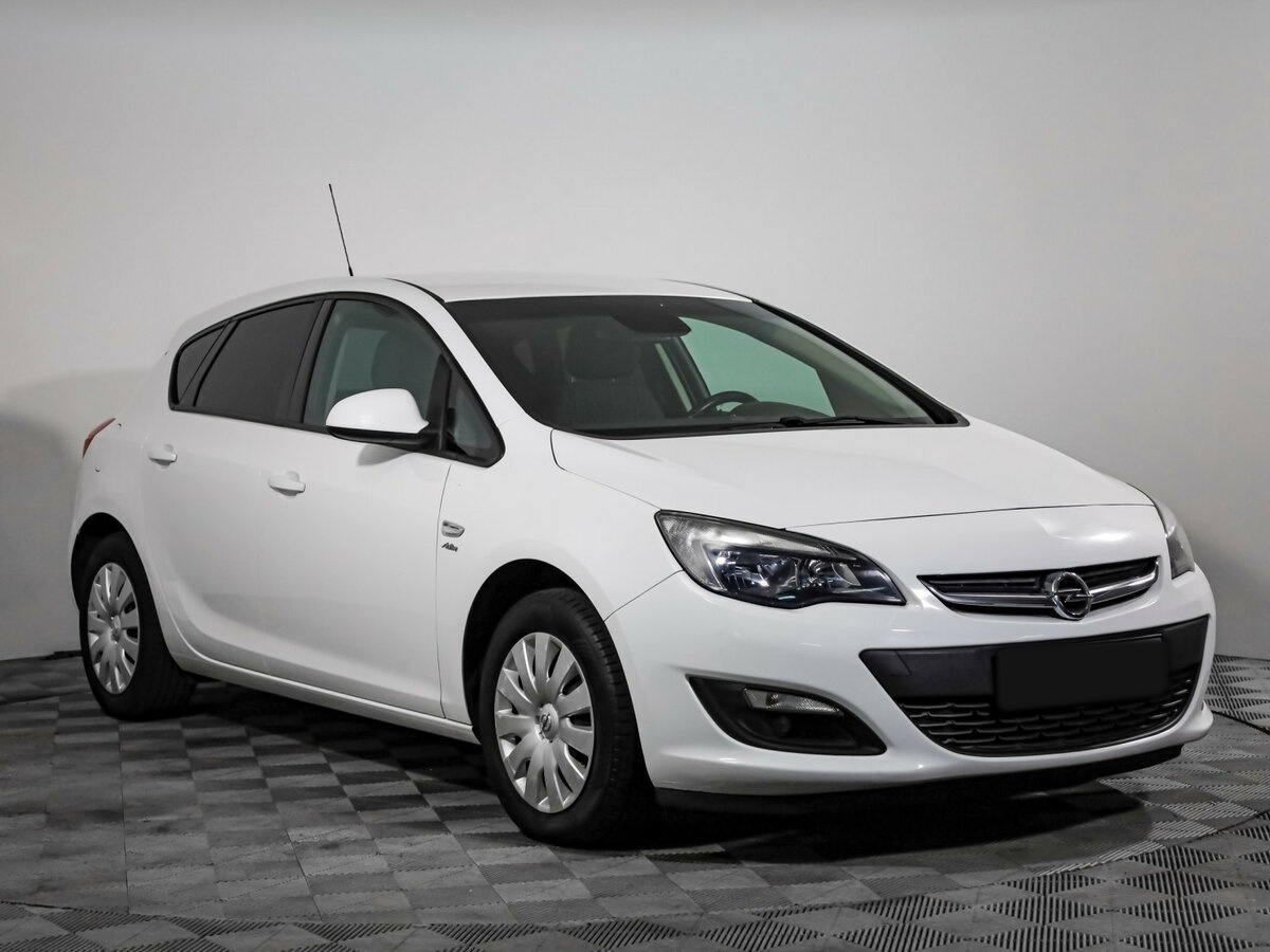 Opel Astra 2014 года с пробегом. Фото: #2