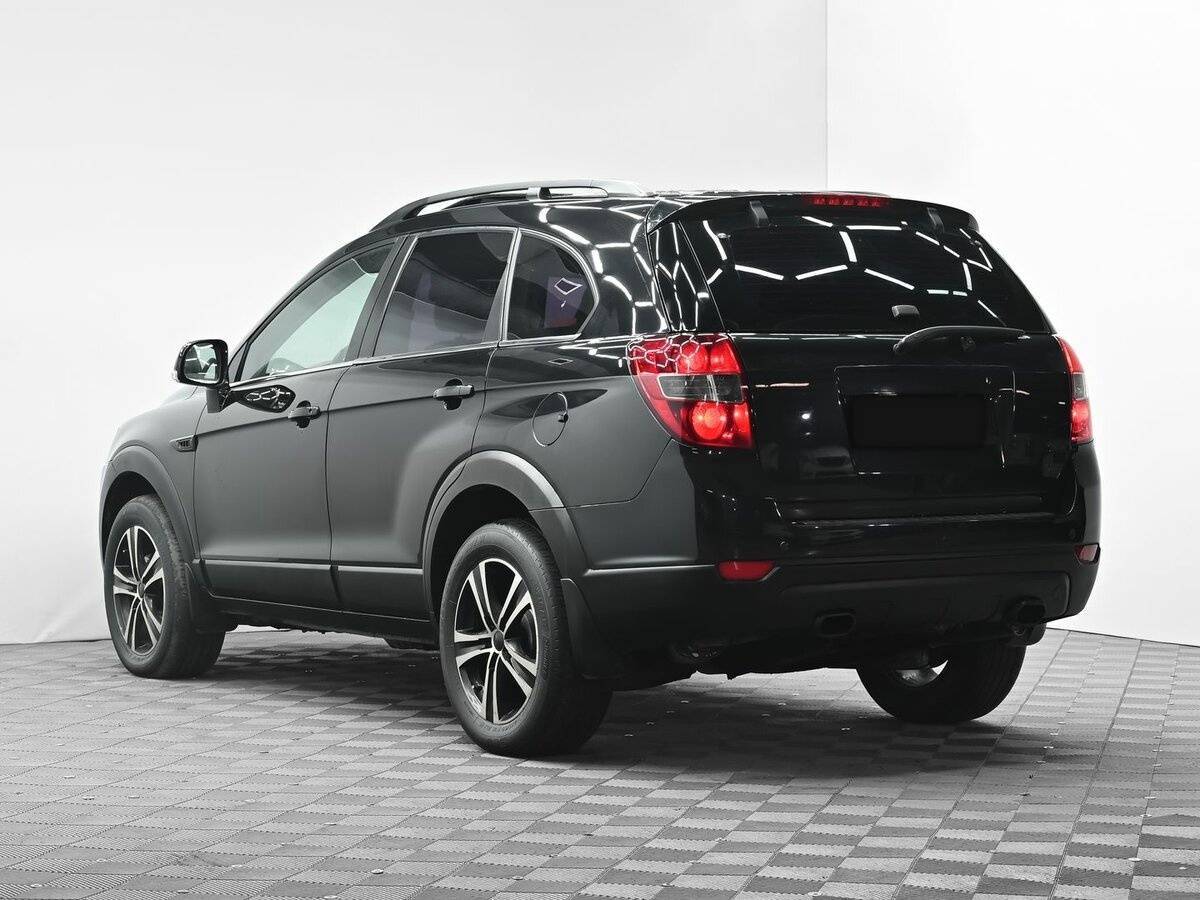 Chevrolet Captiva 2012 года с пробегом. Фото: #2