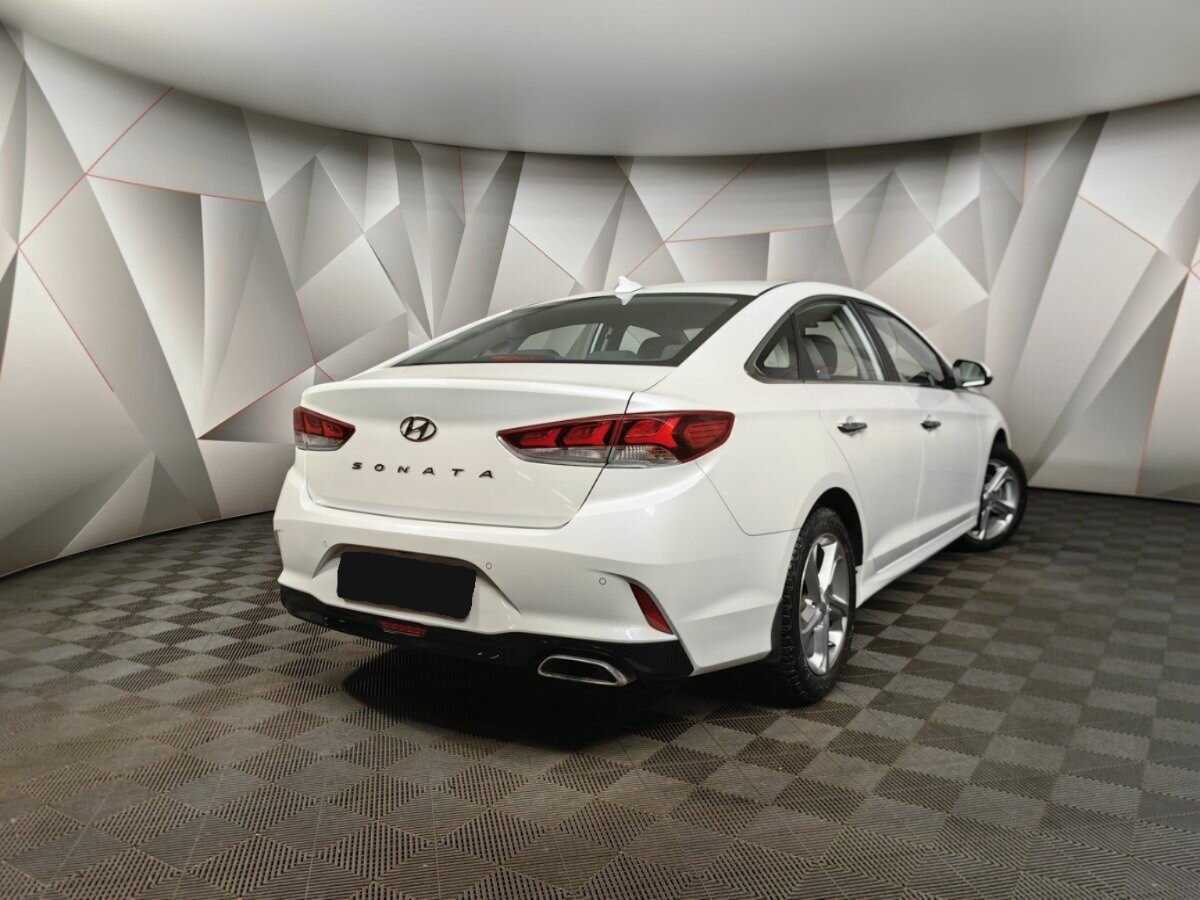Hyundai Sonata 2018 года с пробегом. Фото: #1