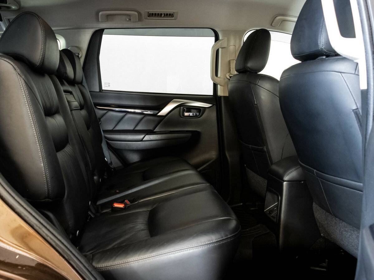 Mitsubishi Pajero Sport 2019 года с пробегом. Фото: #16