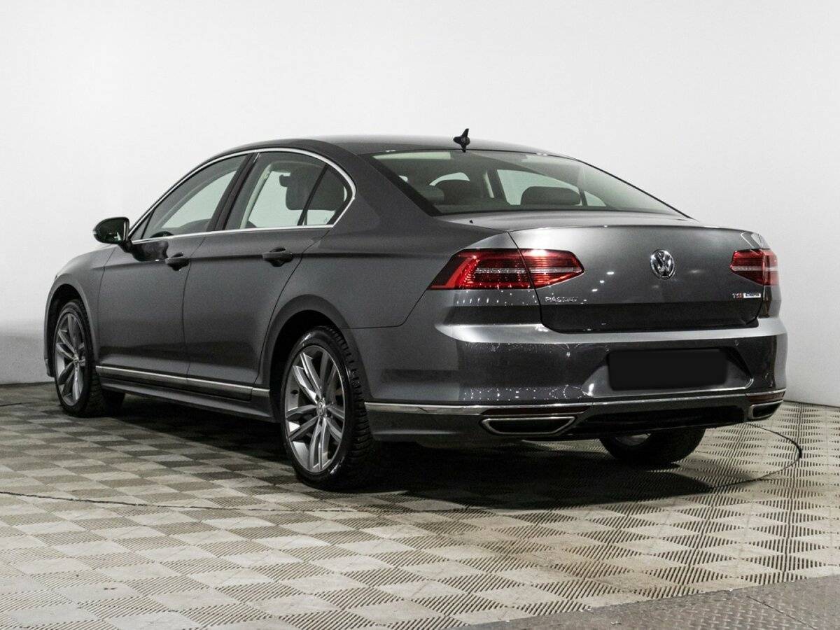 Volkswagen Passat 2017 года с пробегом. Фото: #6