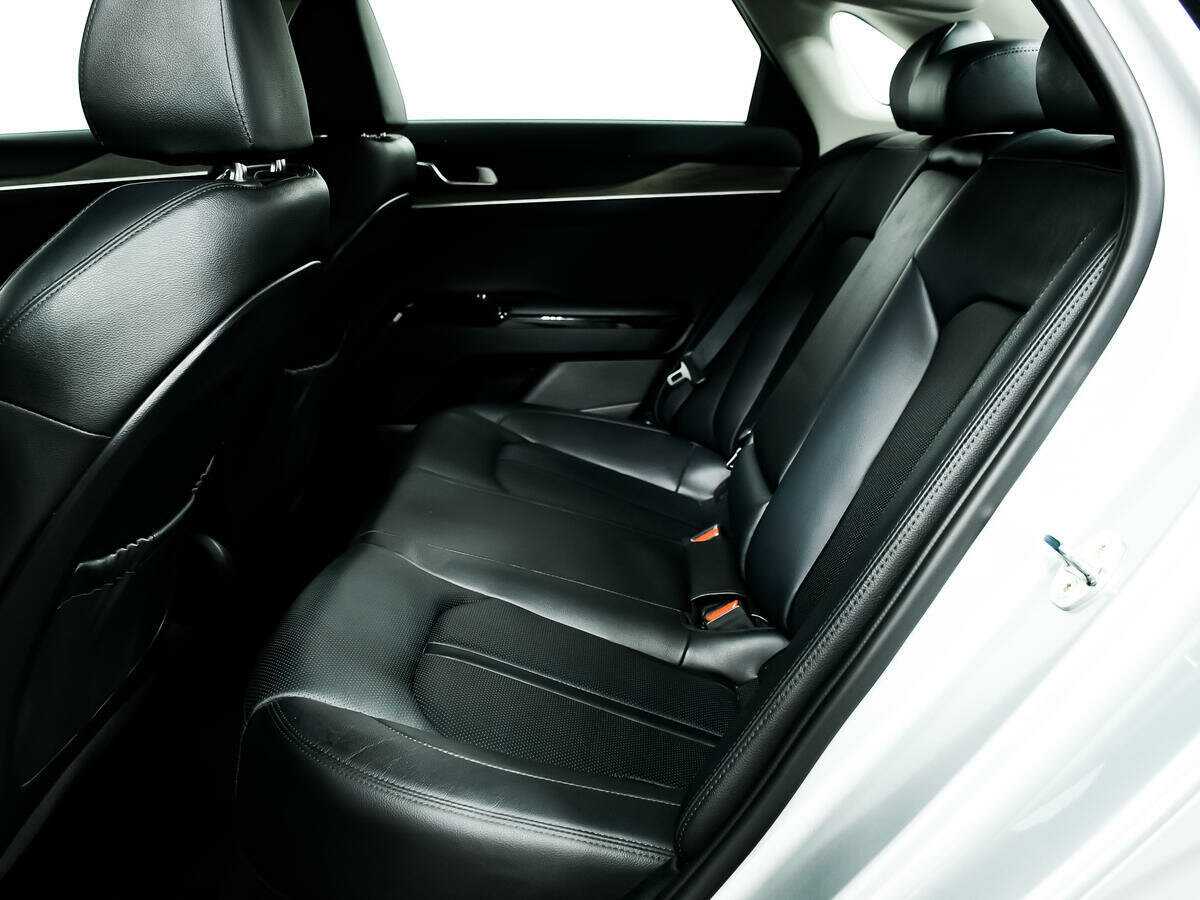 Kia K5 2021 года с пробегом. Фото: #11