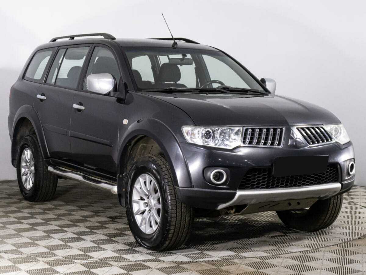 Mitsubishi Pajero Sport 2012 года с пробегом. Фото: #2