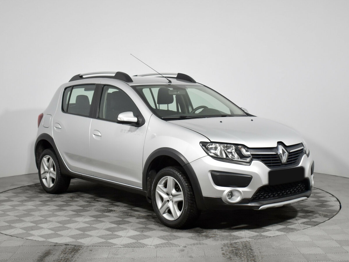 Renault Sandero 2016 года с пробегом. Фото: #2