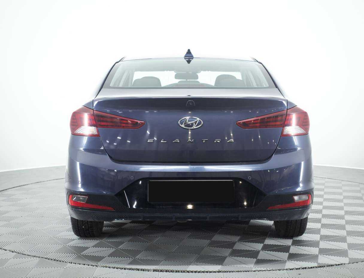 Hyundai Elantra 2020 года с пробегом. Фото: #5