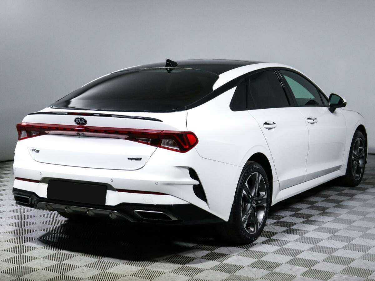 Kia K5 2021 года с пробегом. Фото: #3
