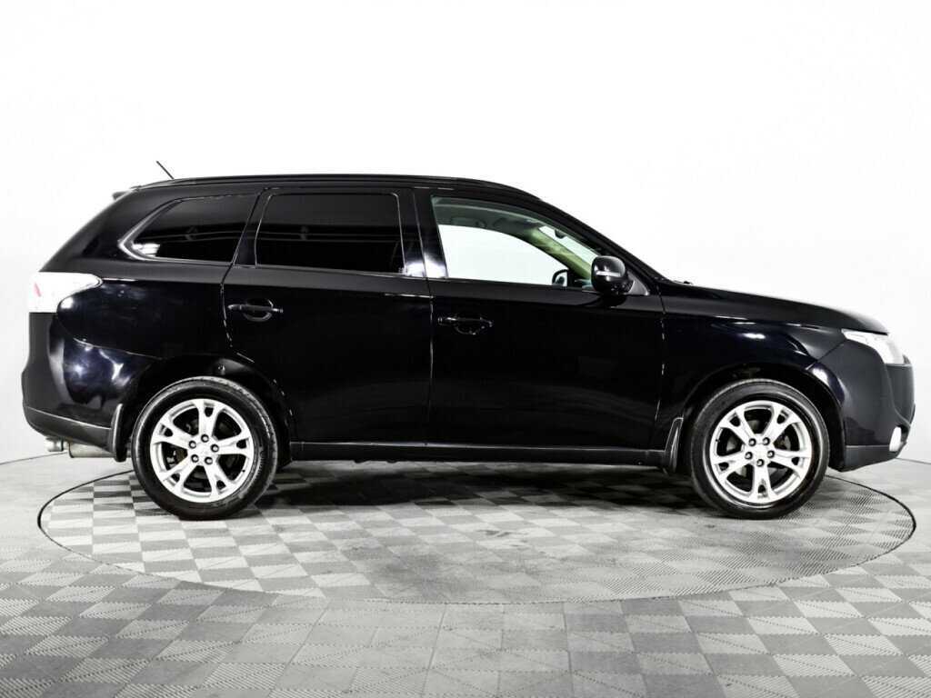 Mitsubishi Outlander 2012 года с пробегом. Фото: #3