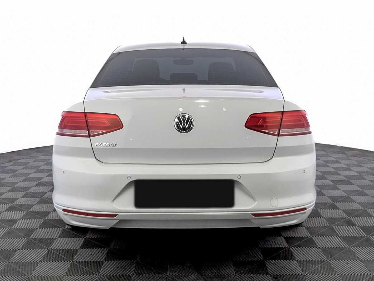 Volkswagen Passat 2019 года с пробегом. Фото: #5