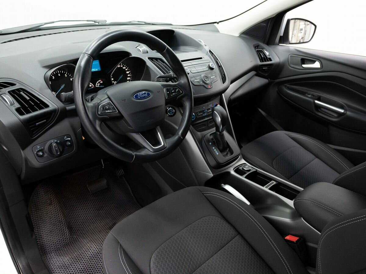 Ford Kuga 2017 года с пробегом. Фото: #8