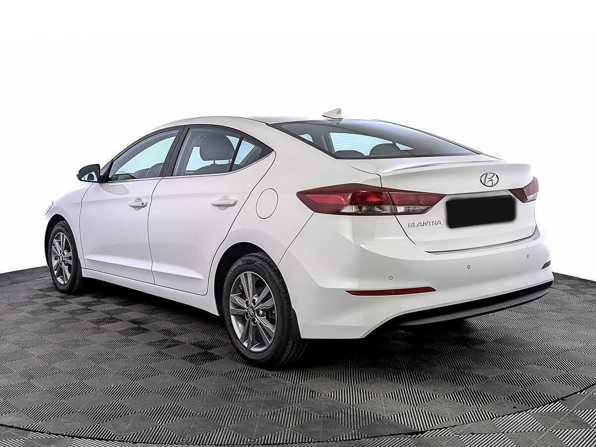 Hyundai Elantra 2018 года с пробегом. Фото: #6