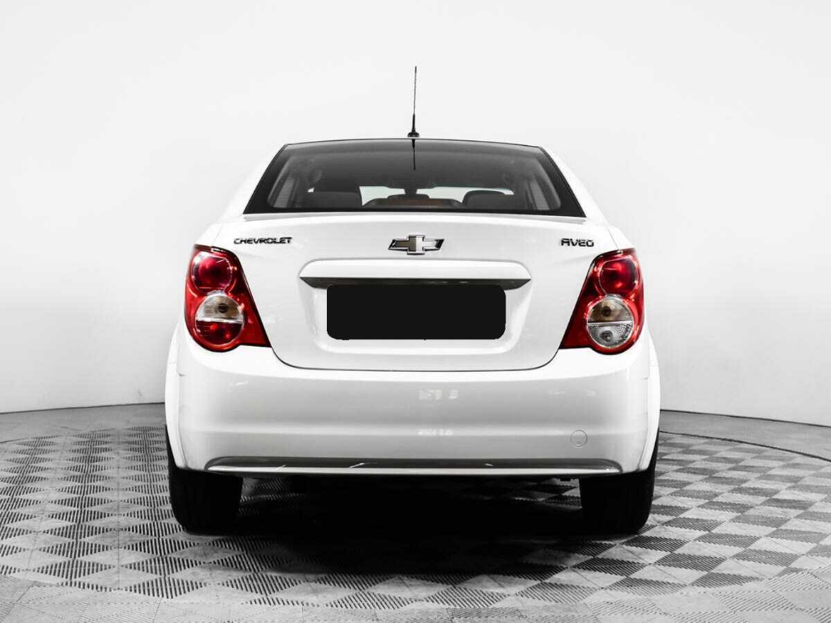 Chevrolet Aveo 2014 года с пробегом. Фото: #4