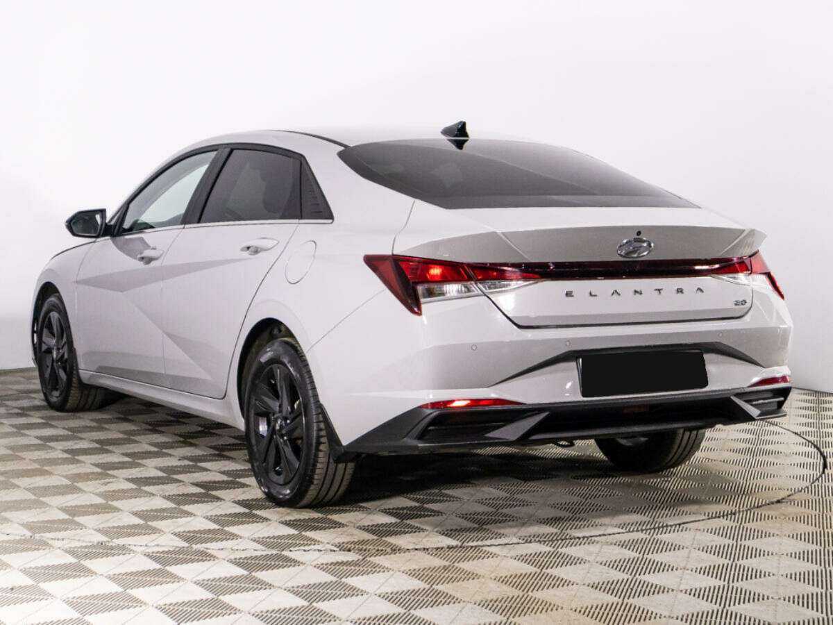 Hyundai Elantra 2021 года с пробегом. Фото: #6