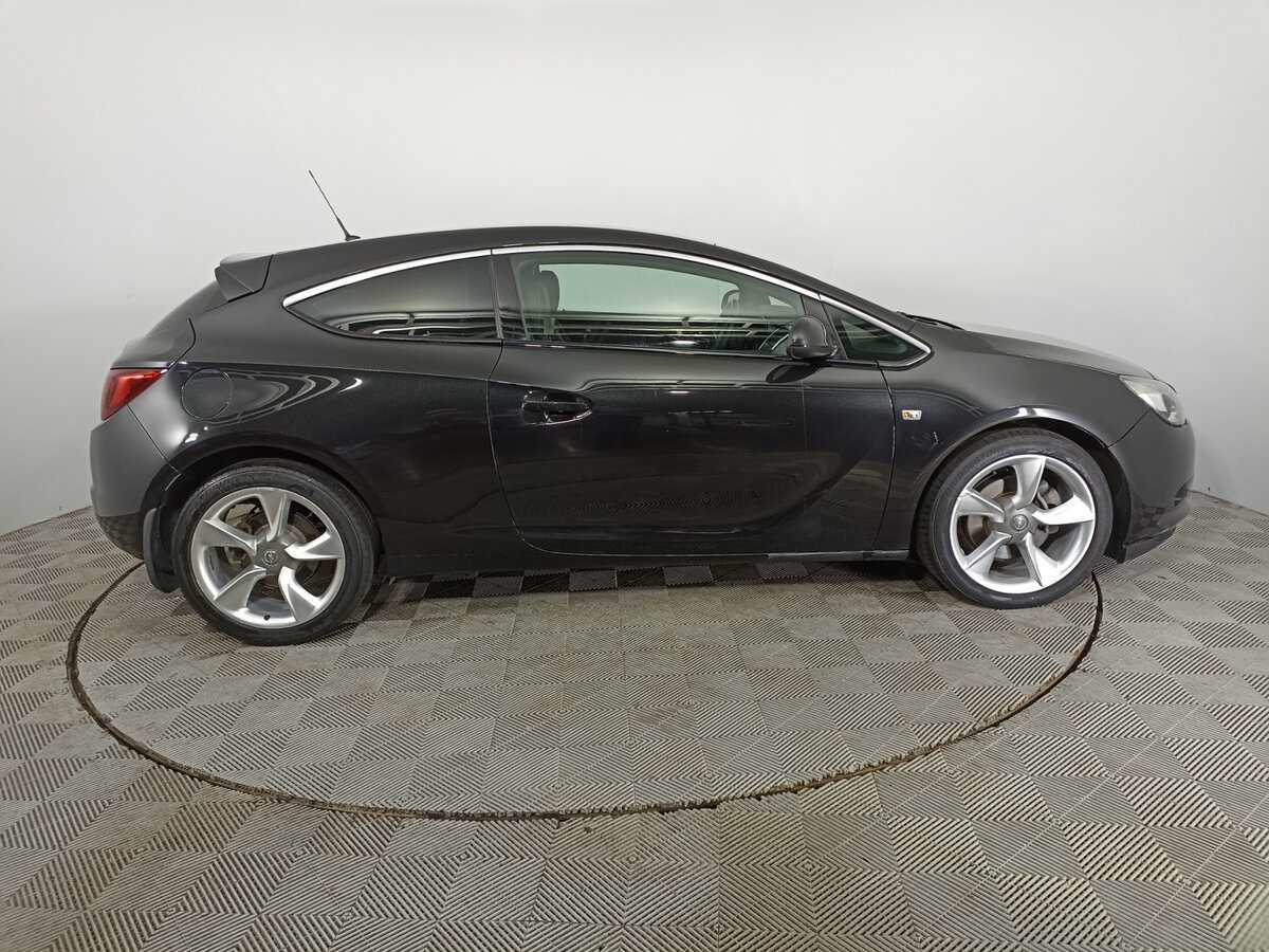 Opel Astra 2013 года с пробегом. Фото: #3