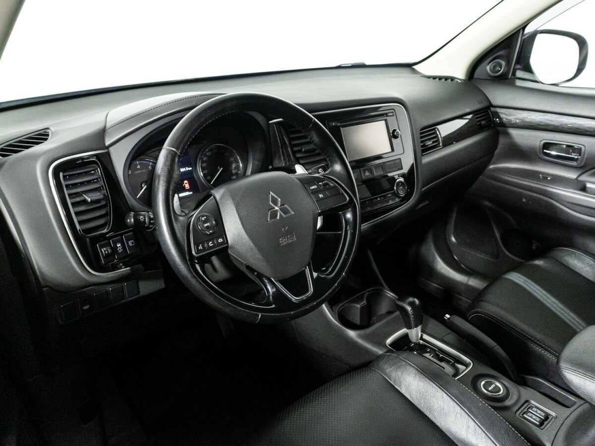 Mitsubishi Outlander 2015 года с пробегом. Фото: #10